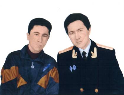  Болат с братом Достаном 